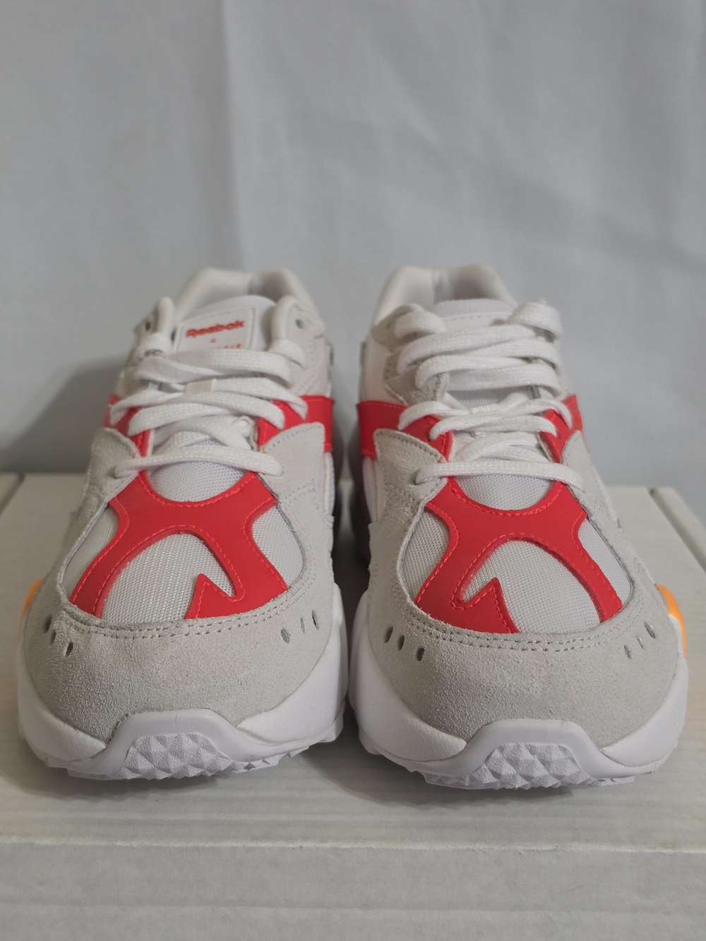 Reebok Gigi Hadid Collab Shoes DV5386 US Women Size 8 Retro Style - Picture 6 of 11